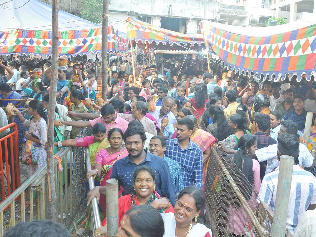 Vizianagaram_20Pydithalli_20Ammavari_20Sirimanotsavam_202023_20Photos-19.jpg 19