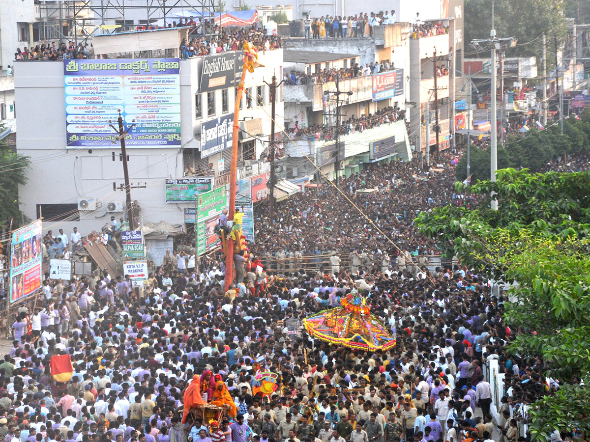 Vizianagaram_20Pydithalli_20Ammavari_20Sirimanotsavam_202023_20Photos-21.jpg 21