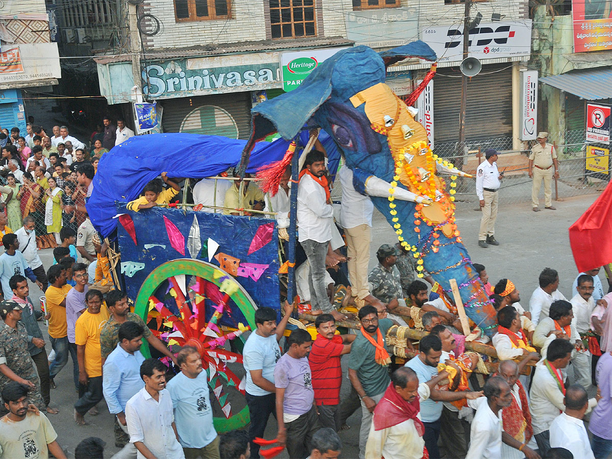 Vizianagaram_20Pydithalli_20Ammavari_20Sirimanotsavam_202023_20Photos-23.jpg 23