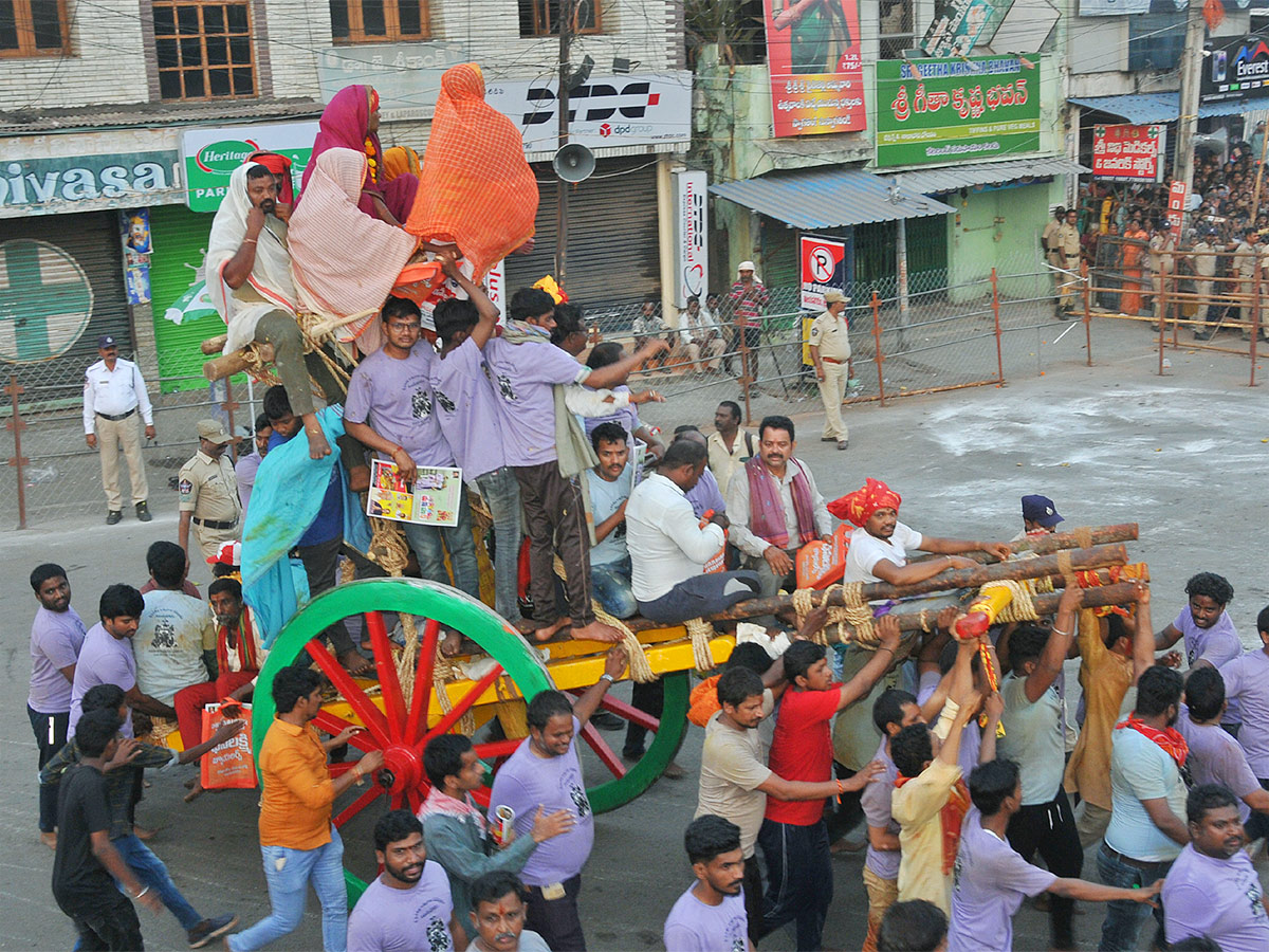 Vizianagaram_20Pydithalli_20Ammavari_20Sirimanotsavam_202023_20Photos-24.jpg 24