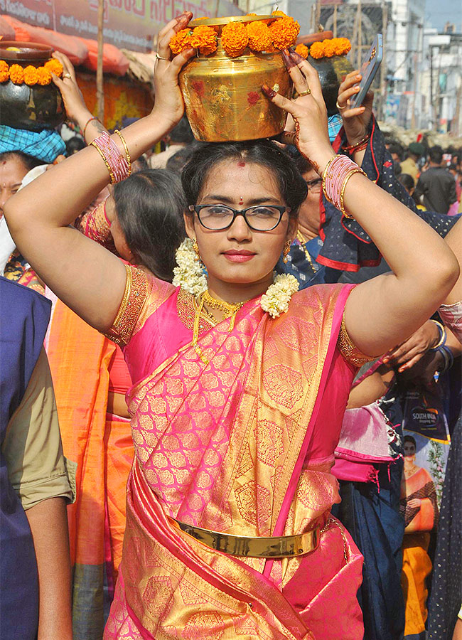 Vizianagaram_20Pydithalli_20Ammavari_20Sirimanotsavam_202023_20Photos-26.jpg 25