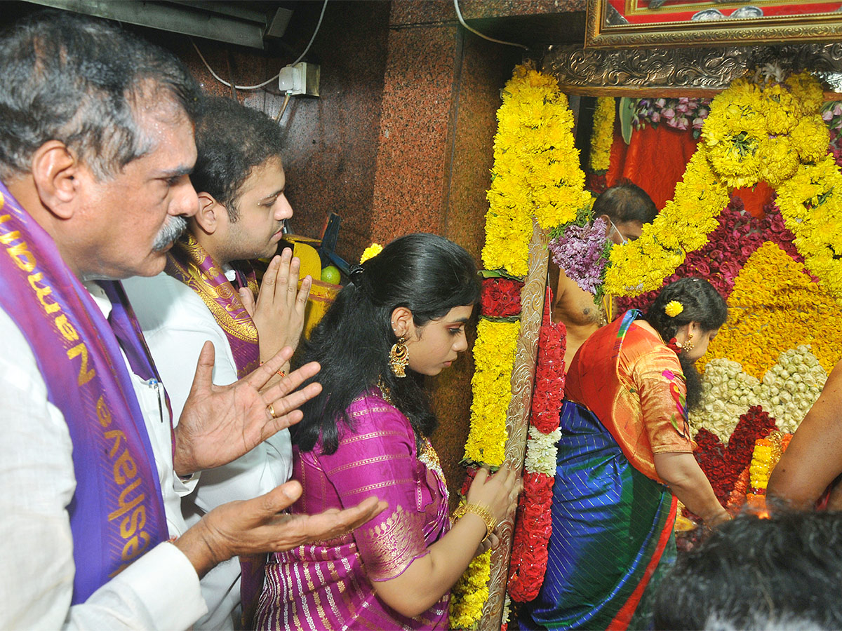 Vizianagaram_20Pydithalli_20Ammavari_20Sirimanotsavam_202023_20Photos-8.jpg 8