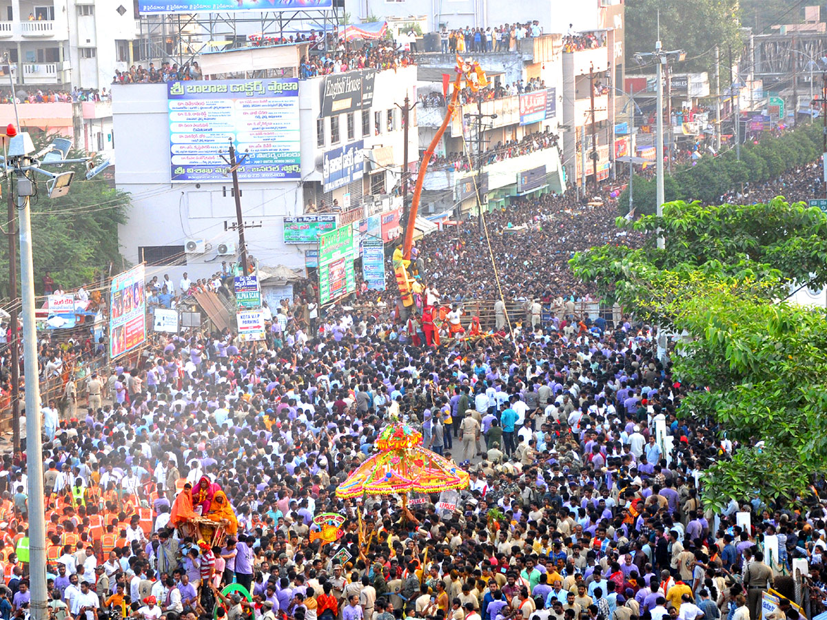 Vizianagaram_20Pydithalli_20Ammavari_20Sirimanotsavam_202023_20Photos-9.jpg 9