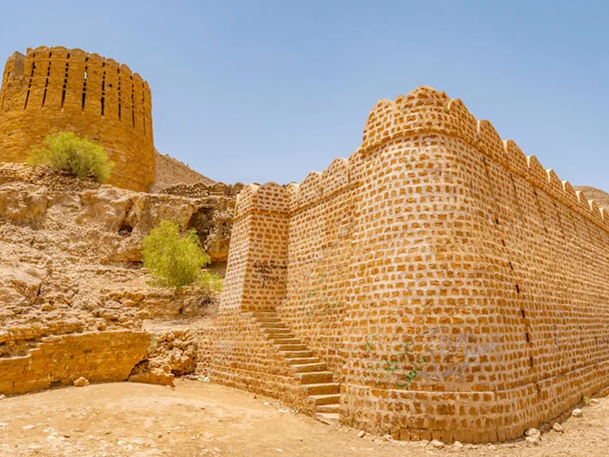 ranikot-fort-pakistan-11.jpg 4