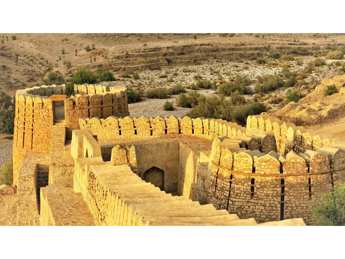 ranikot-fort-pakistan-3.jpg 6