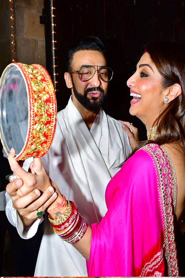 Bollywood_20celebrities_20Celebs_20Karwa_20Chauth_20PHotos_3.jpg 4