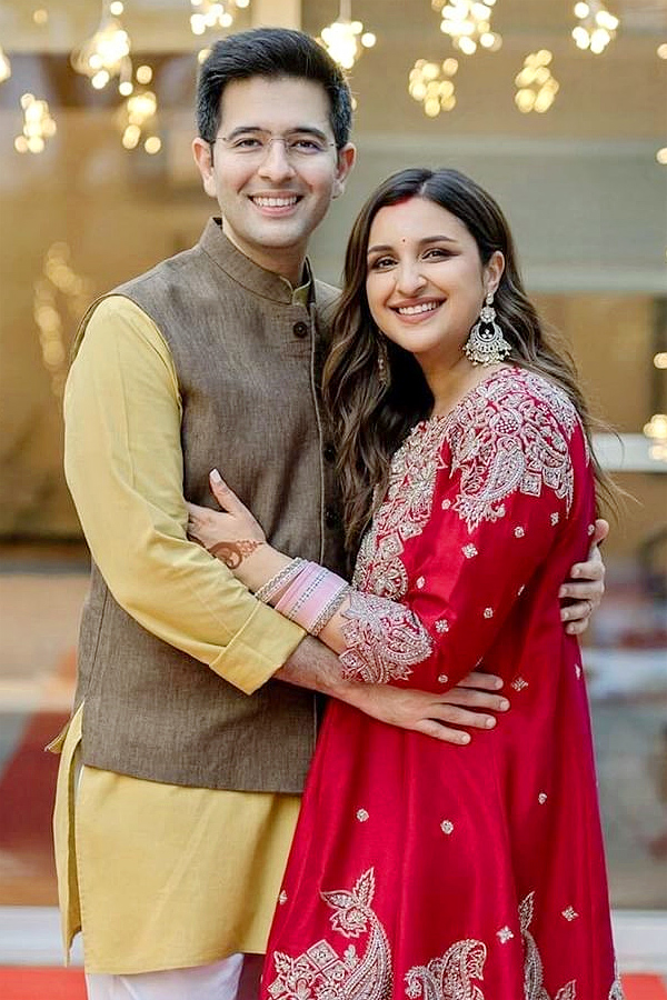 Bollywood_20celebrities_20Celebs_20Karwa_20Chauth_20PHotos_7.jpg 8