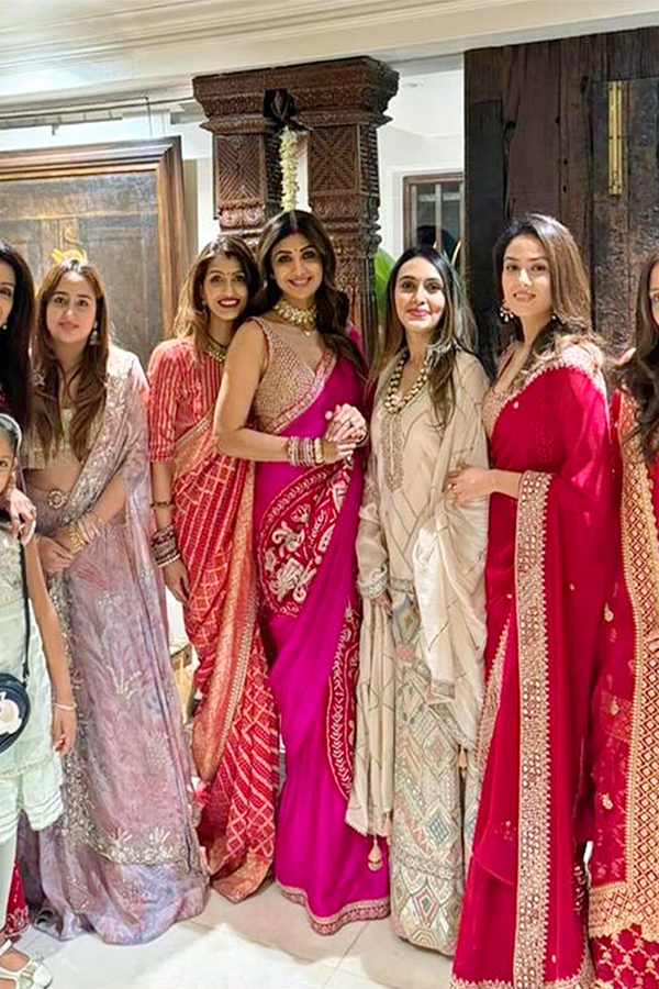 Bollywood_20celebrities_20Celebs_20Karwa_20Chauth_20PHotos_9.jpg 10