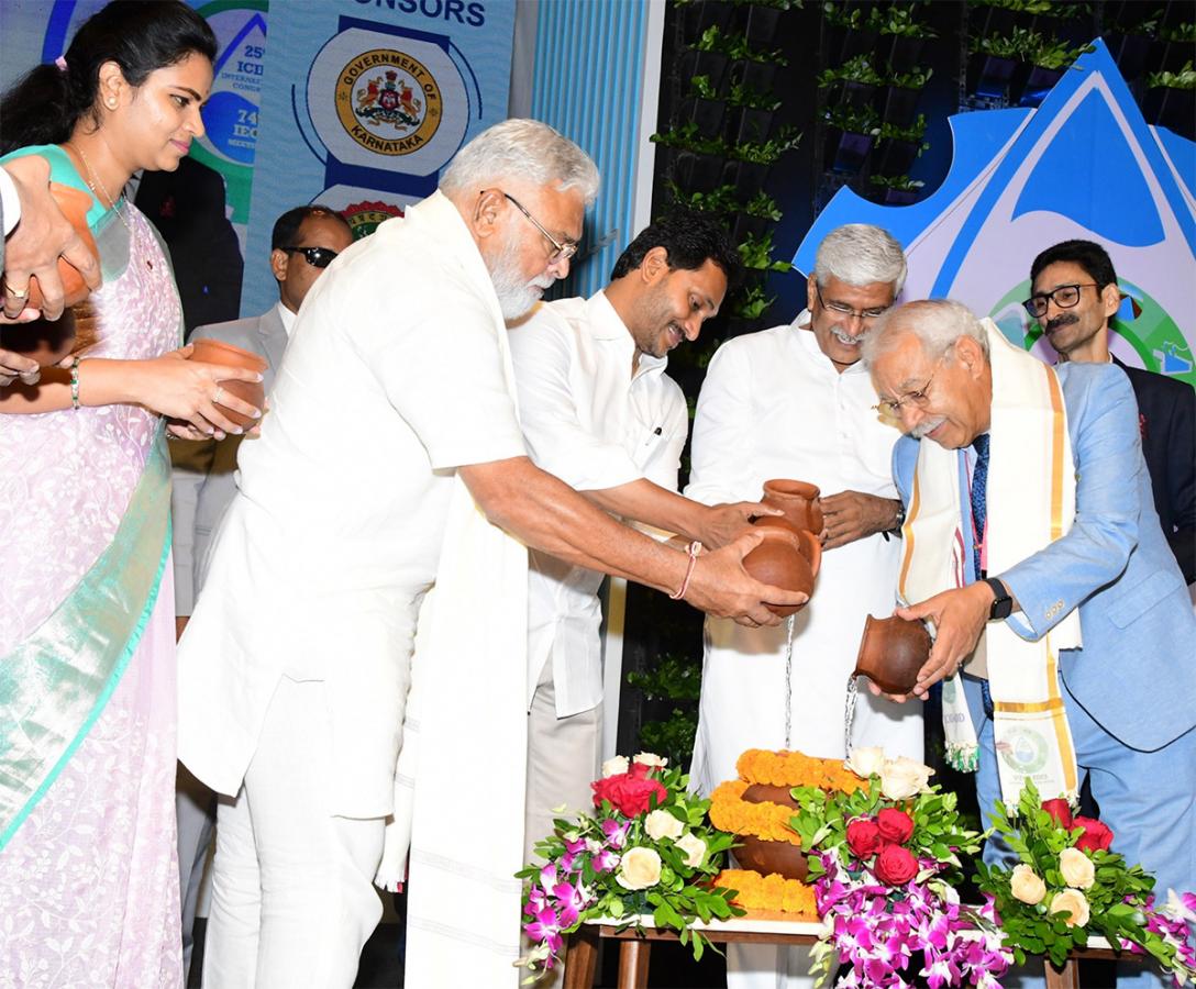 ICID_20Congress_20Plenary_20at_20Visakhapatnam_202023_20First_20Day_20Photos-2.jpg 9
