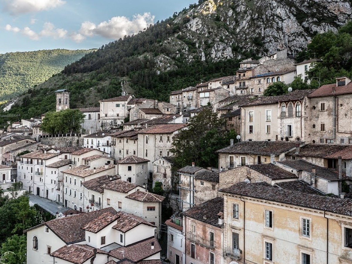 3._20Italy-Craco-city.jpg 4