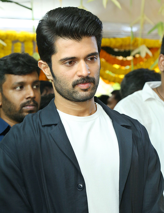 Anand_20Devarkonda_20Duet_20Movie_20Opening-5.jpg 5