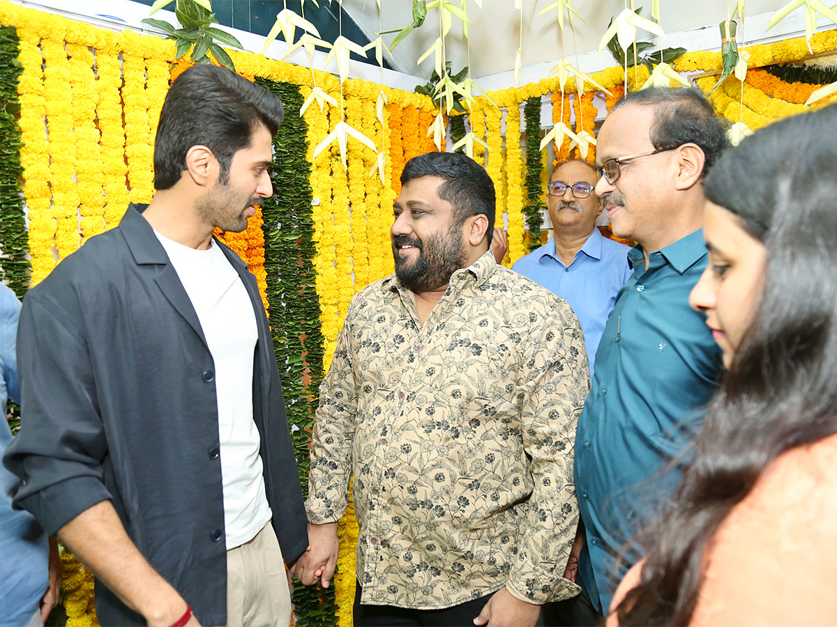 Anand_20Devarkonda_20Duet_20Movie_20Opening-6.jpg 6