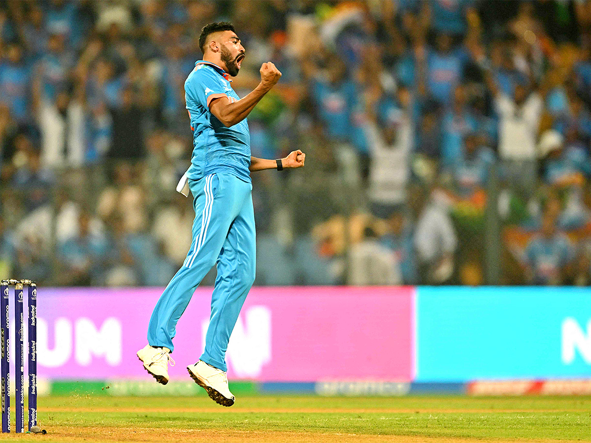 Cricket_20World_20Cup_202023_20match_20between_20India_20and_20Sri_20Lanka-23.jpg 22