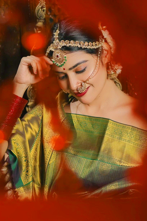 Dharsha_20Gupta_20Latest_20Stunning_20Photos_3.jpg 4
