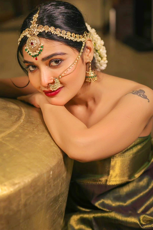 Dharsha_20Gupta_20Latest_20Stunning_20Photos_7.jpg 8