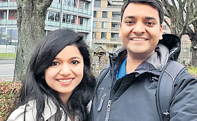 akanksha-with-sambhav-jain.jpg