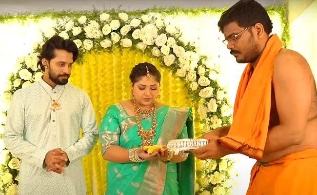 Actor_20Vishwa_20Second_20Son_20Annaprasana_20ceremony_20PHotos_4.jpg 5