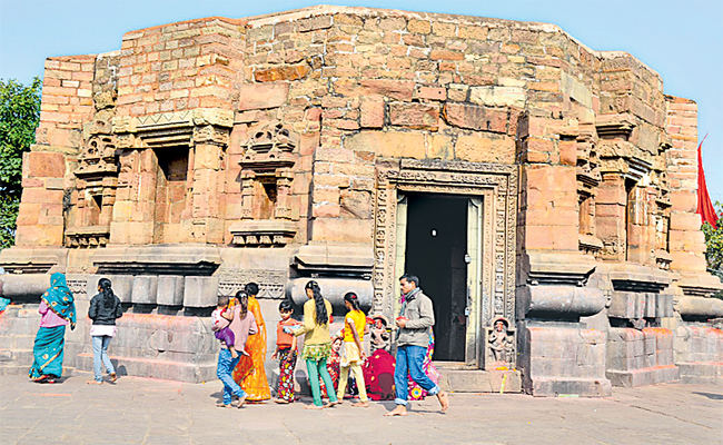 Temple1.jpg