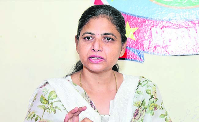 sakshi.jpg