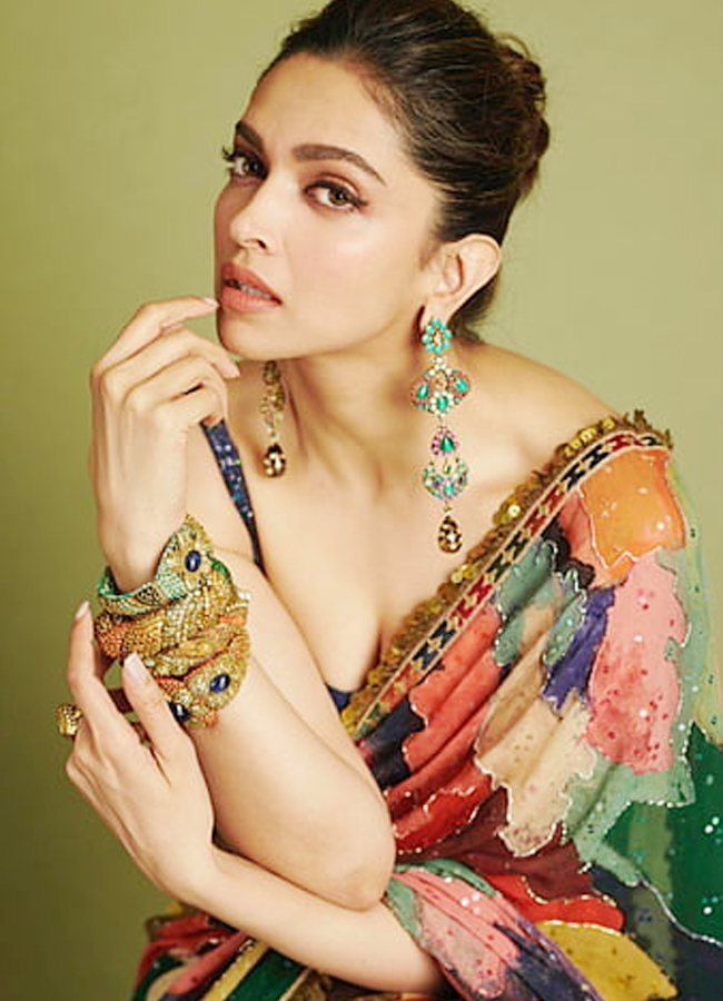 Deepika-Padukone-11.jpg 4