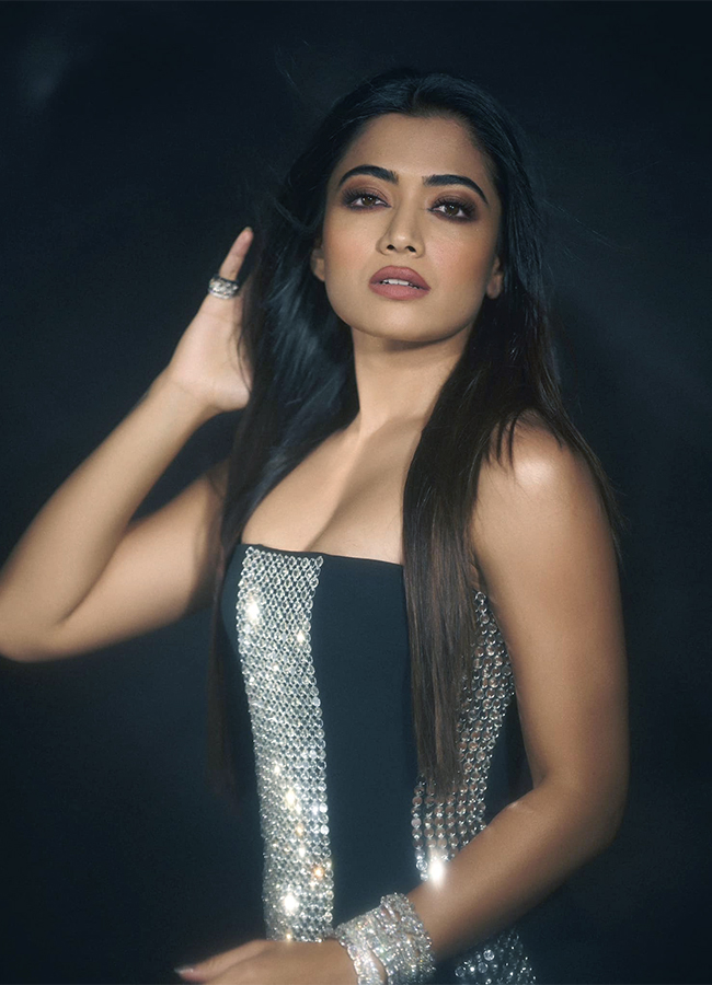 Rashmika_20Mandanna_20Fake_20Video_20Controversy-12.jpg 12