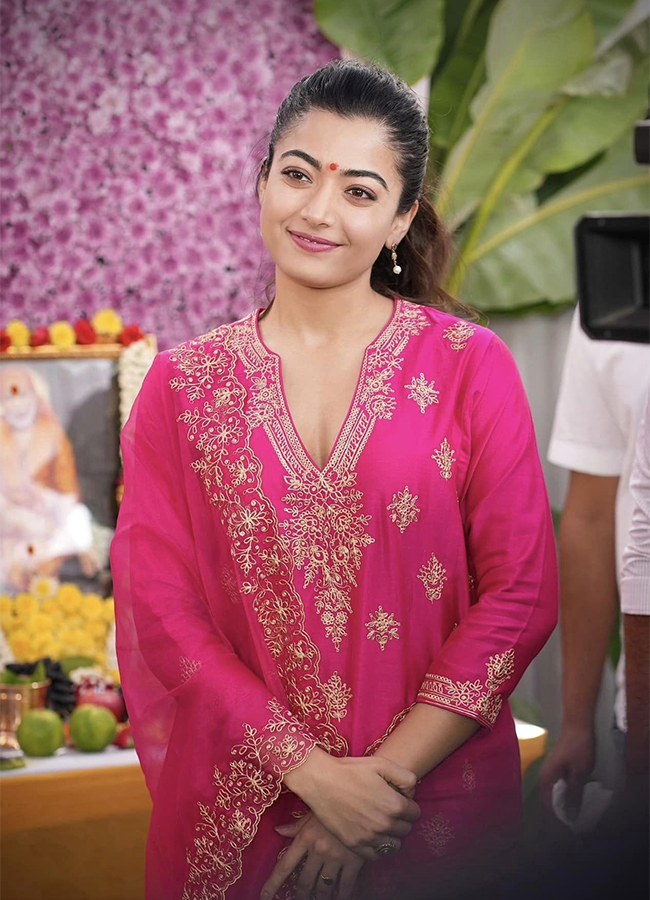 Rashmika_20Mandanna_20Fake_20Video_20Controversy-15.jpg 15