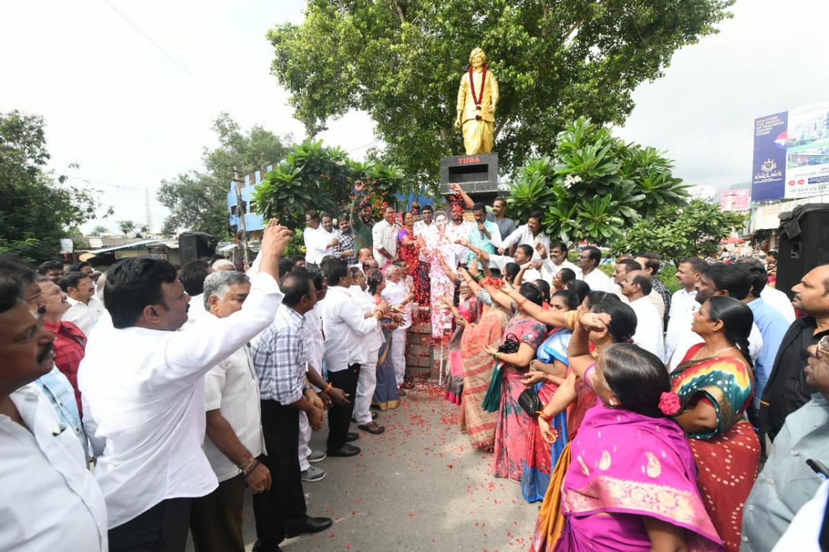 Six-Years-Of-YS-Jagan-Praja_20-Sankalpa-Yatra-13.jpeg 10