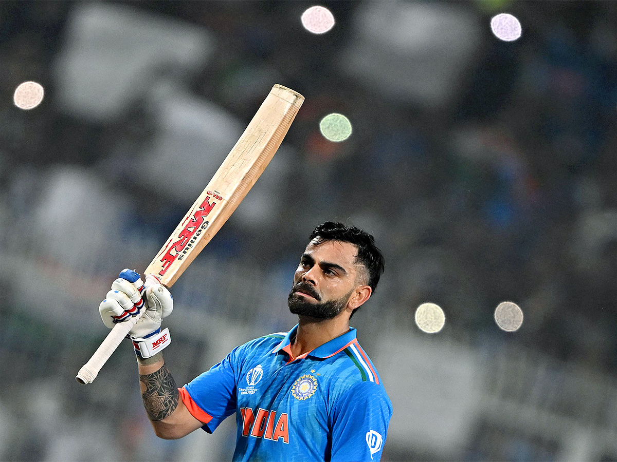 Virat_20Kohli_20Celebrates_2049_20ODI_20Century_20Photos-20.jpg 19