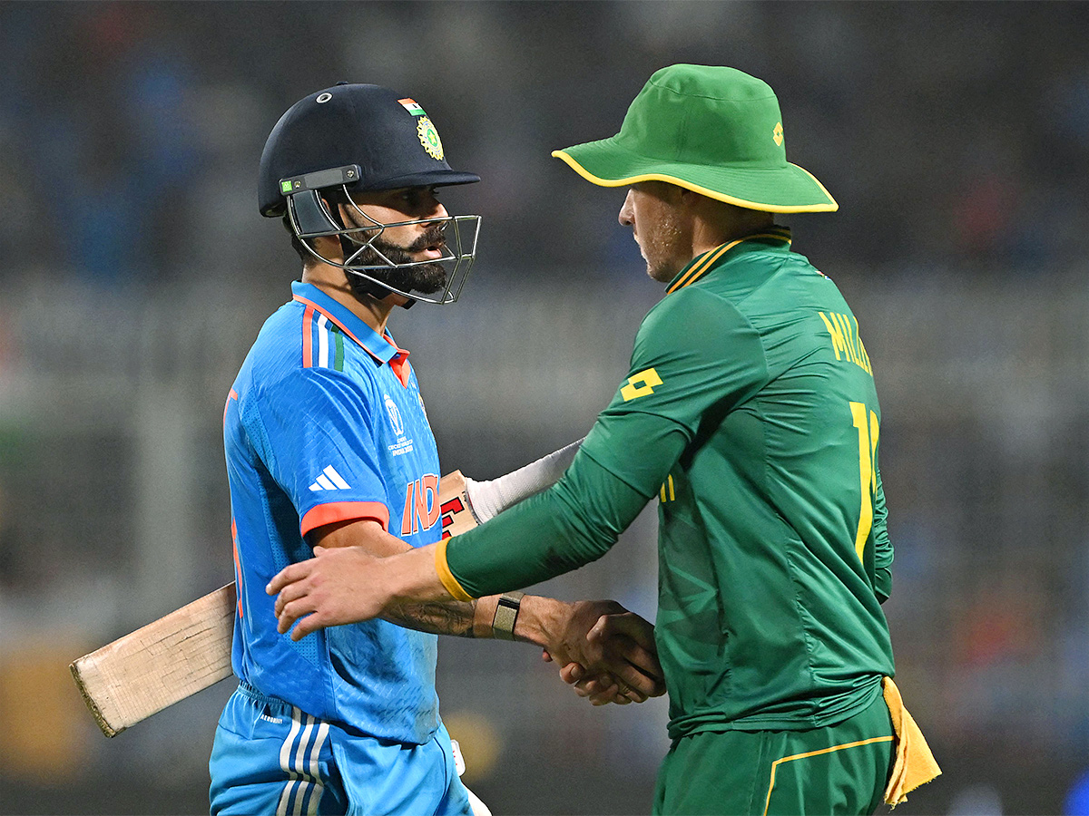 Virat_20Kohli_20Celebrates_2049_20ODI_20Century_20Photos-23.jpg 22
