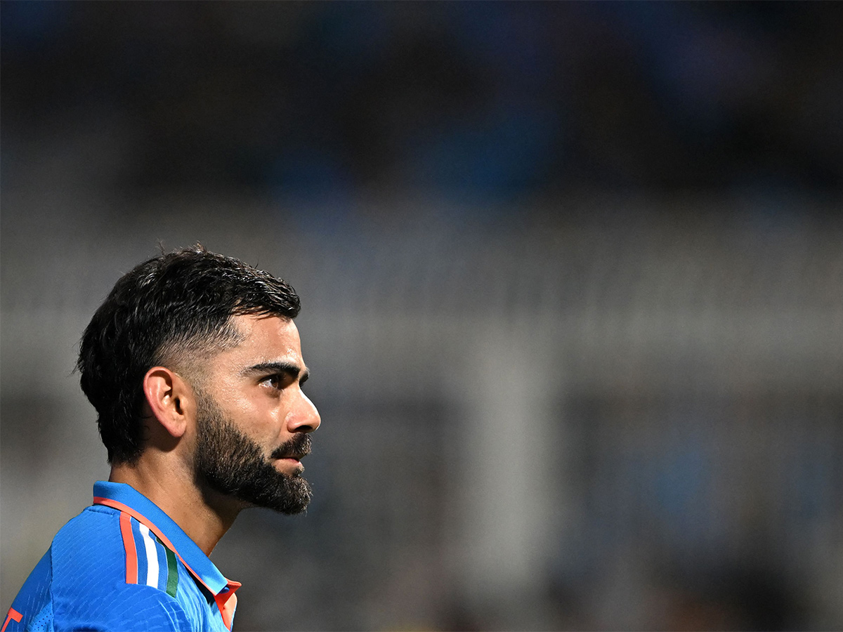 Virat_20Kohli_20Celebrates_2049_20ODI_20Century_20Photos-25.jpg 24