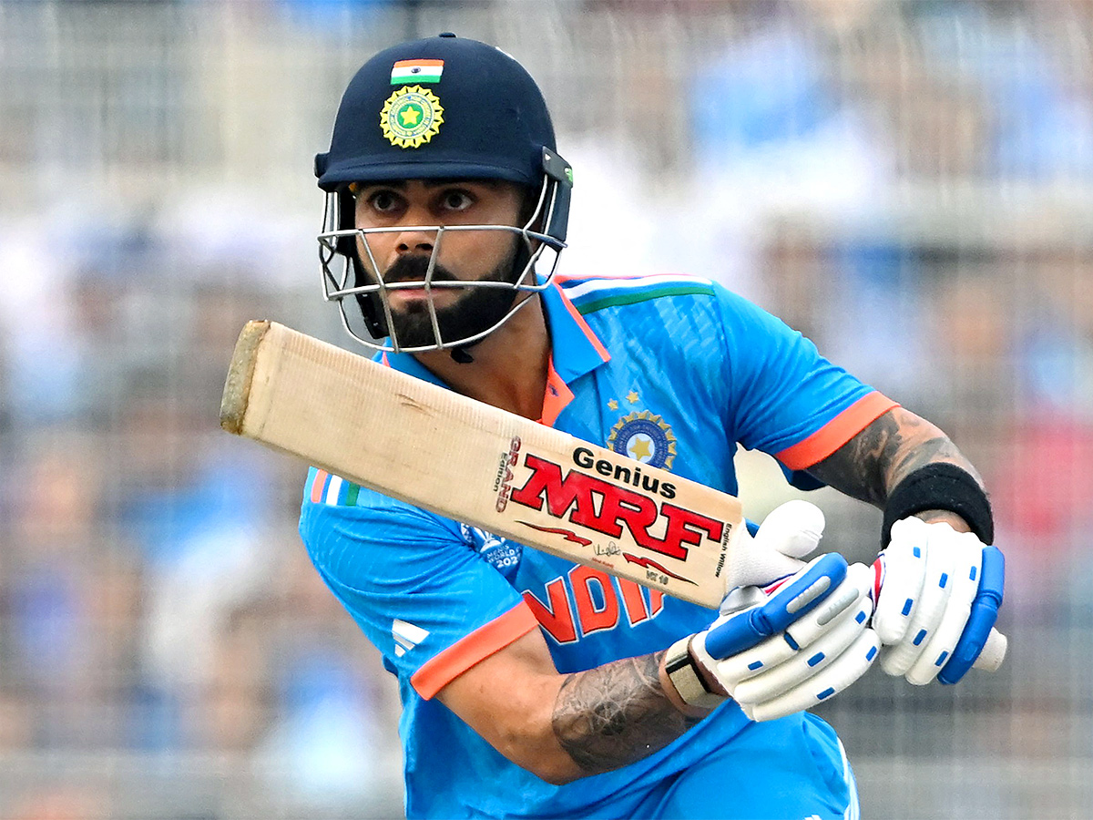 Virat_20Kohli_20Celebrates_2049_20ODI_20Century_20Photos-7.jpg 6