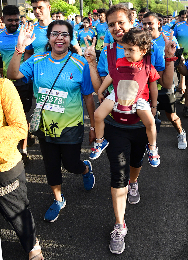 Vizag_20Navy_20Marathon_202023_20Photos-11.jpg 11