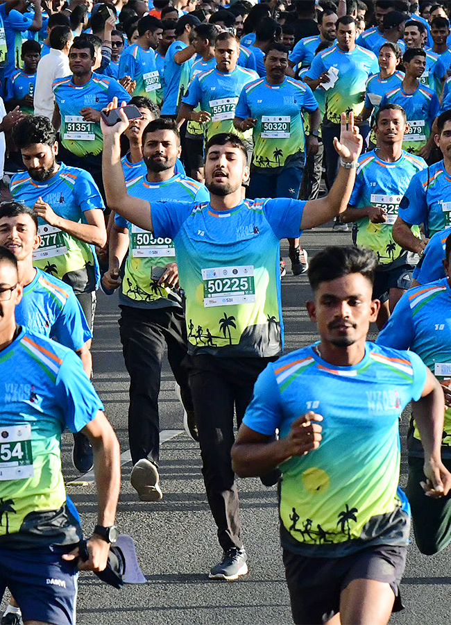Vizag_20Navy_20Marathon_202023_20Photos-12.jpg 12