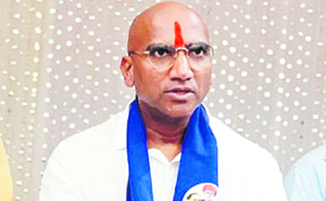 praveen_20kumar.jpg