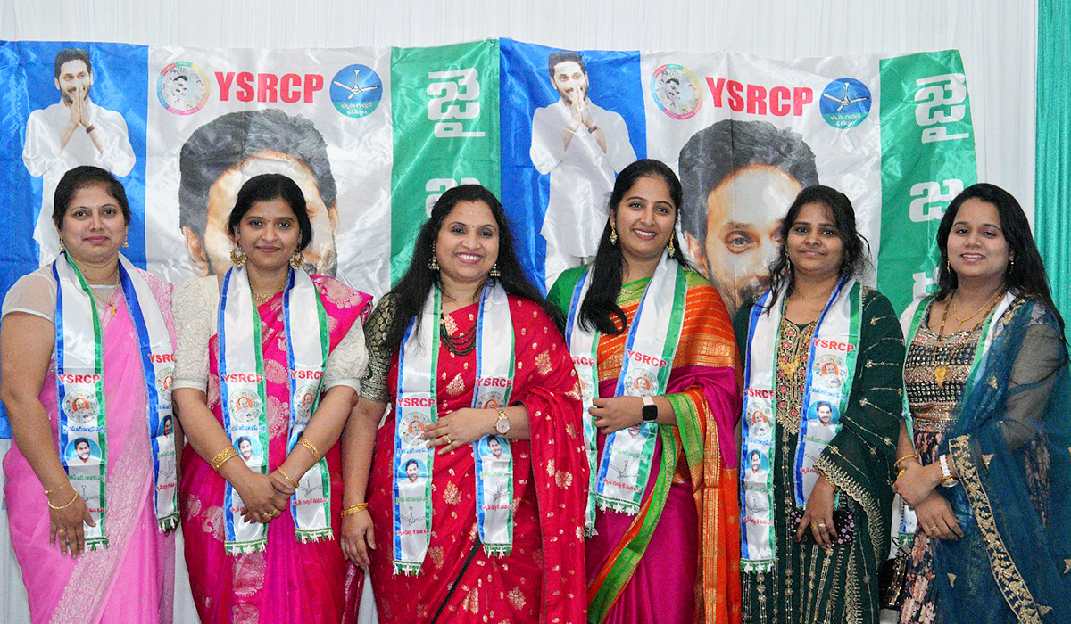 Meeting_20of_20YSRCP_20NRI_20Members_20In_20Canada-15.jpg 5