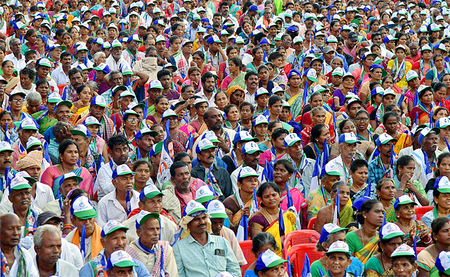 Samajika-Sadhikara-Bus-Yatra.jpg