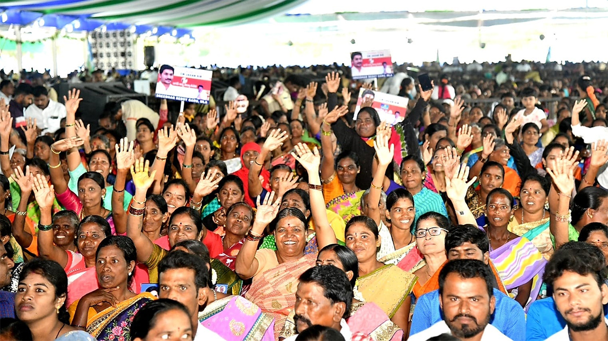 YSR_20Rythu_20Bharosa_20Program_20At_20Puttaparthi_20Photos-2.jpg 7