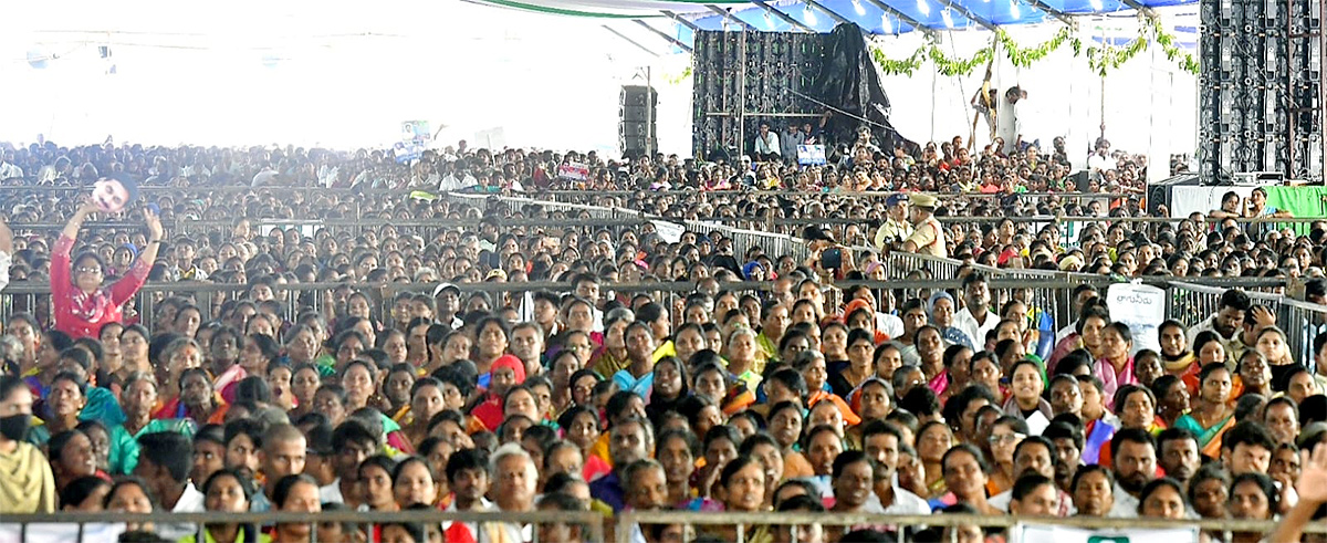 YSR_20Rythu_20Bharosa_20Program_20At_20Puttaparthi_20Photos-22.jpg 27