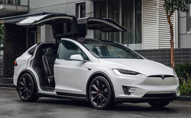 tesla01.jpg