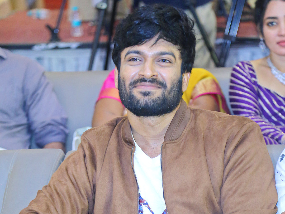 Ala_20Ninnu_20Cheri_20Pre_20Release_20Event_20LIVE-11.jpg 10