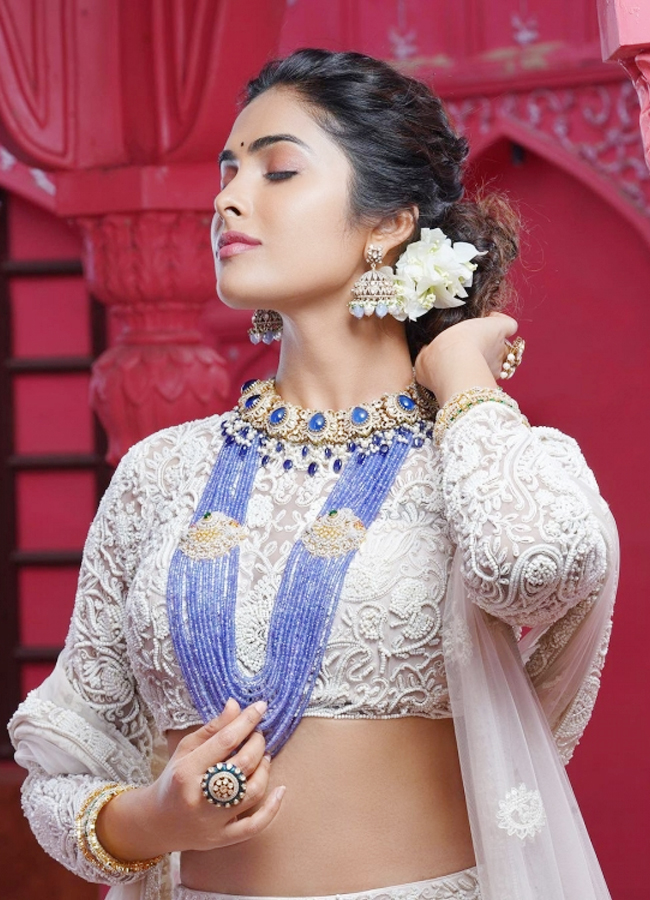 Divi-Vadthya-02.jpg 3
