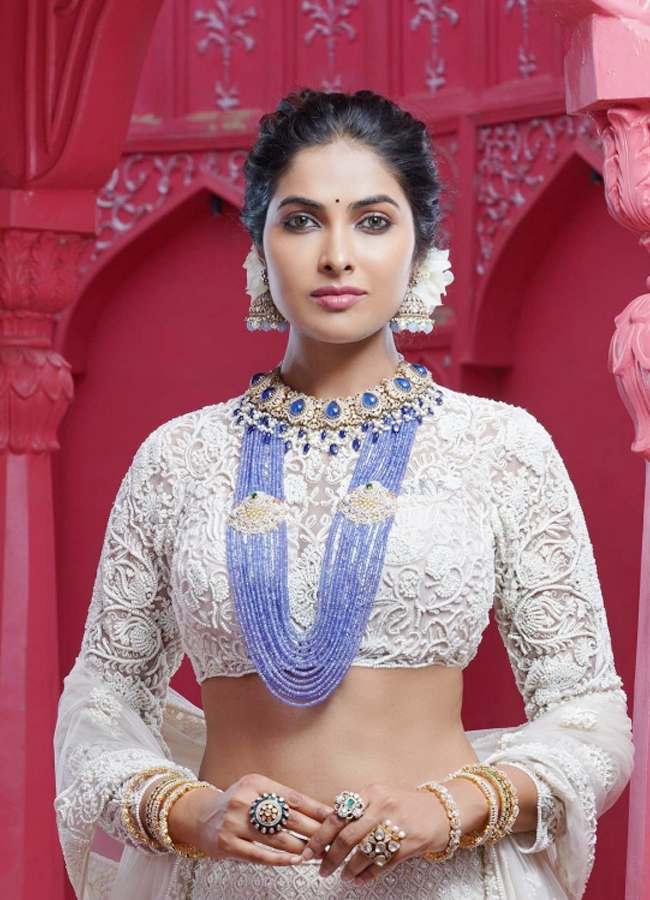Divi-Vadthya-04.jpg 5