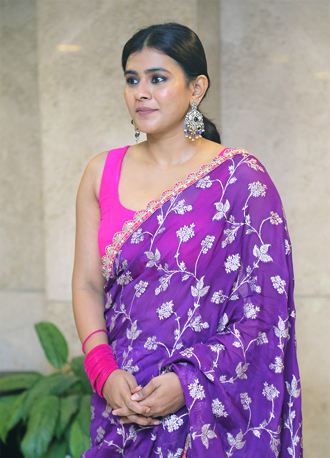 Hebah_20Patel_20New_20Photoshoot-16.jpg 16