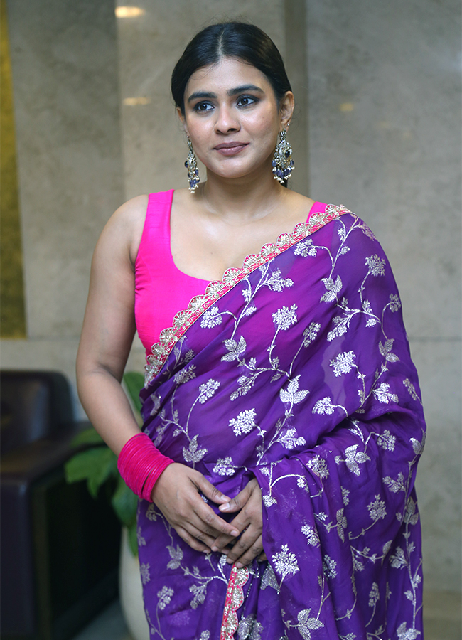Hebah_20Patel_20New_20Photoshoot-18.jpg 18