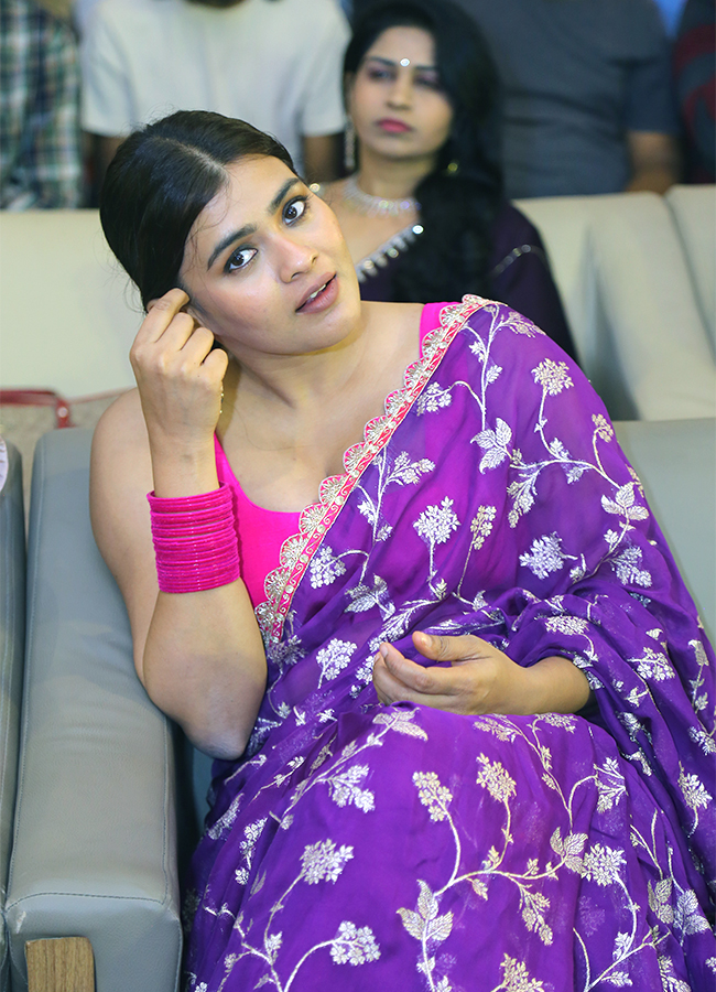 Hebah_20Patel_20New_20Photoshoot-3.jpg 3