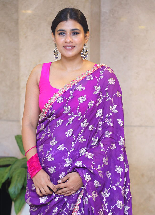 Hebah_20Patel_20New_20Photoshoot-4.jpg 4