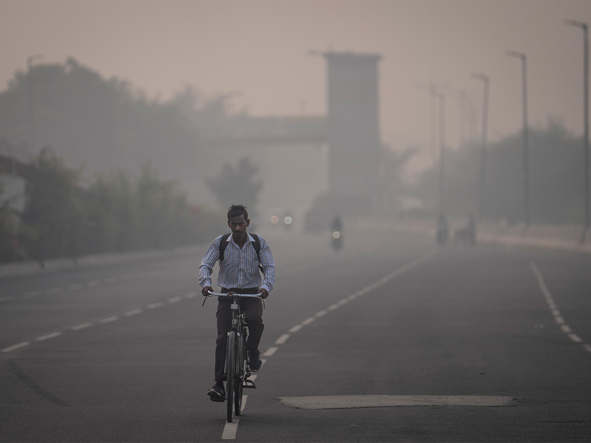 Delhi_20People_20Suffering_20Dangerous_20Air_20Pollution_20Photos-10.jpg 10