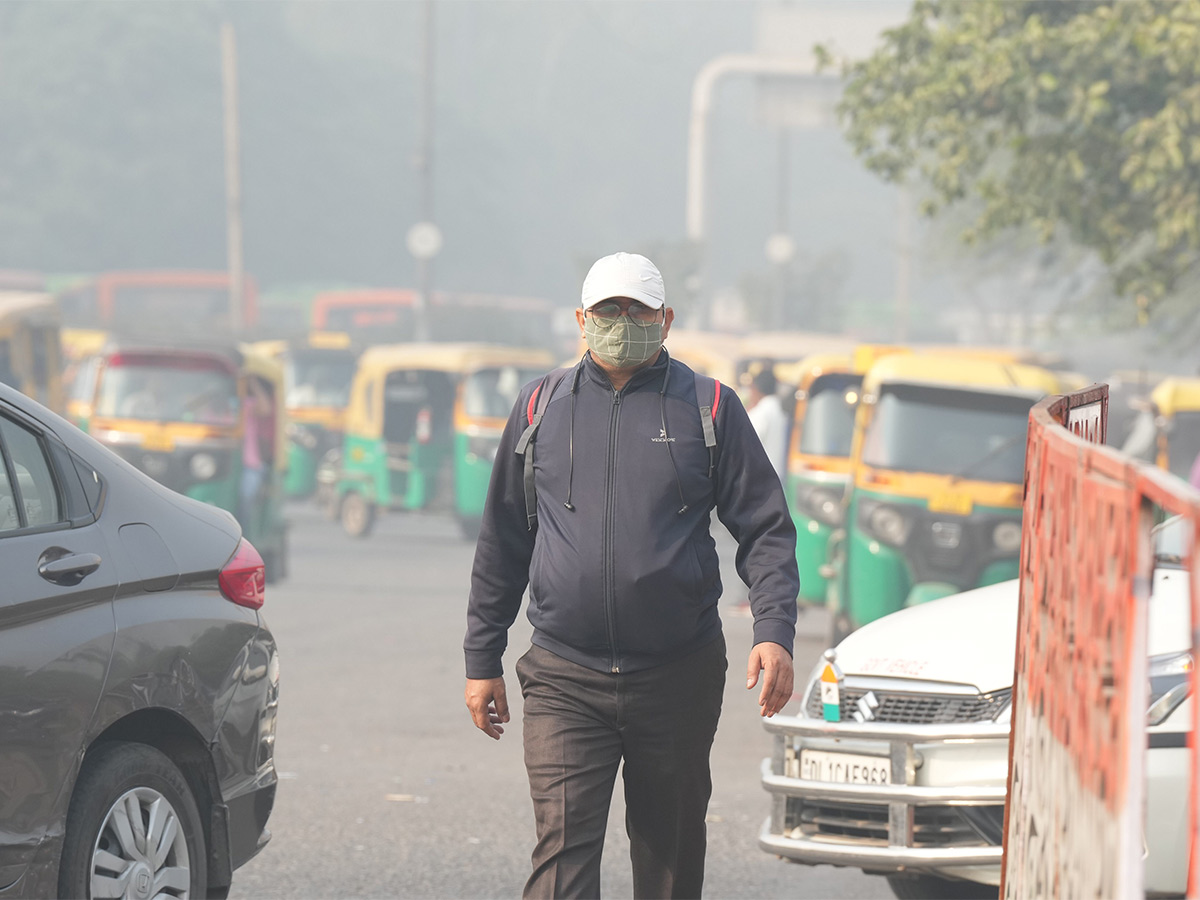 Delhi_20People_20Suffering_20Dangerous_20Air_20Pollution_20Photos-23.jpg 22