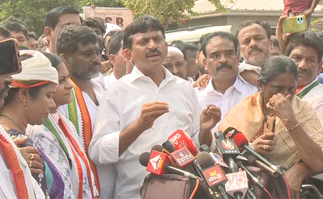 IT-Raids-At-Congress-Ponguleti-Srinivasa-Reddy.jpg1_.jpg