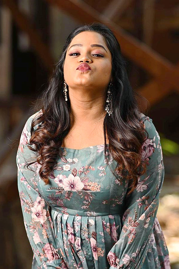 Jabardasth_20Actress_20pavithraa_20Getting_20Married_20Photos_12.jpg 11